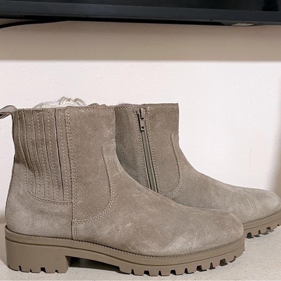 SOLD ❗️Lucky brand Nude/tan boots 🤍. SOLD. - Picture 9 of 9